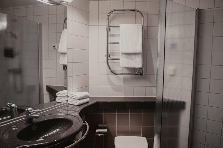 Room 34 of 71