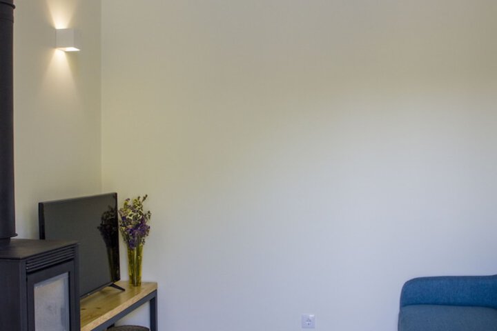 Room 52 of 148