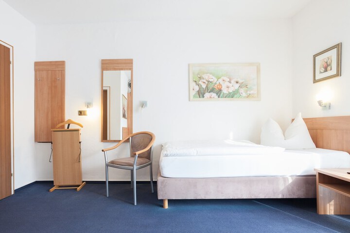 Room 4 of 21