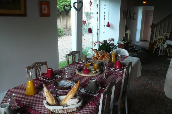 Dining 13 of 14