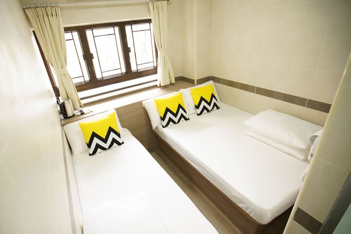 Room 48 of 195