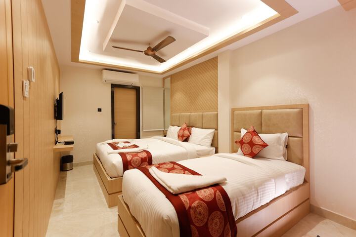 Room 12 of 29