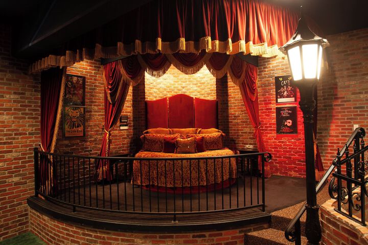 Room 56 of 96