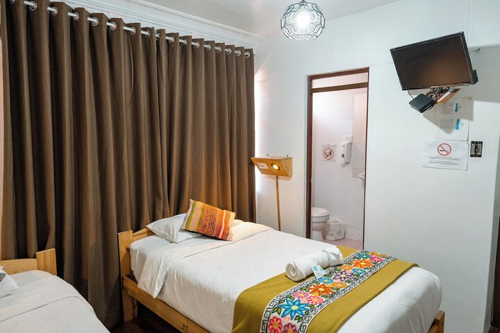 Room 8 of 8