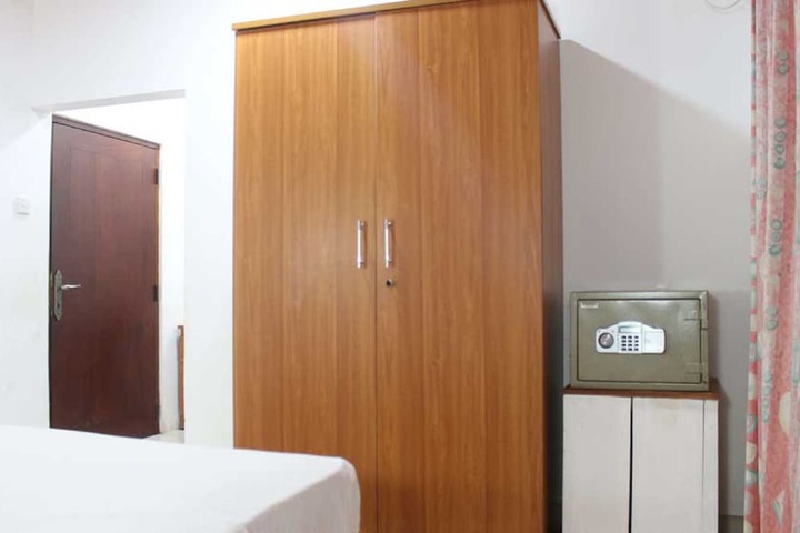 Room 46 of 84