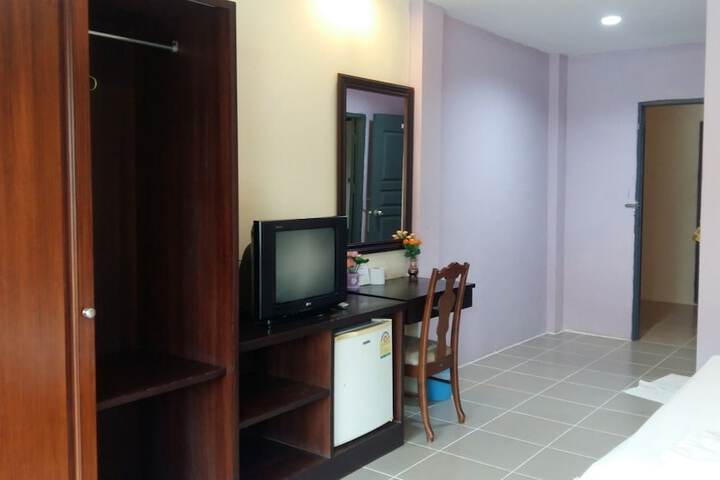 Room 11 of 29