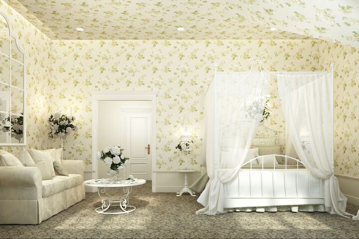 Room 13 of 33