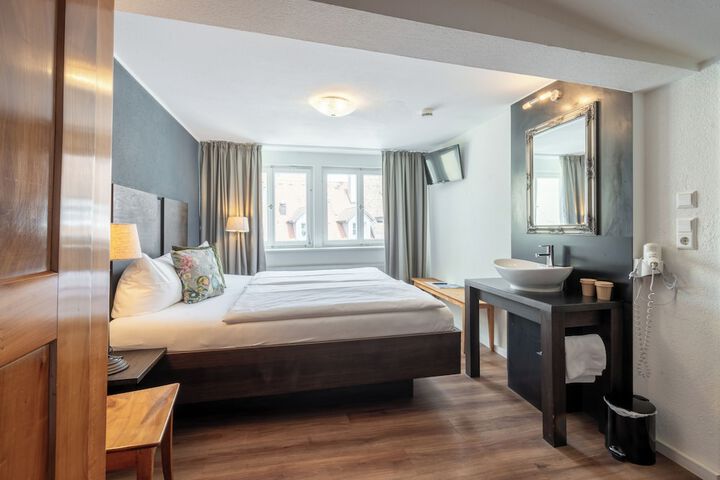 Room 21 of 64