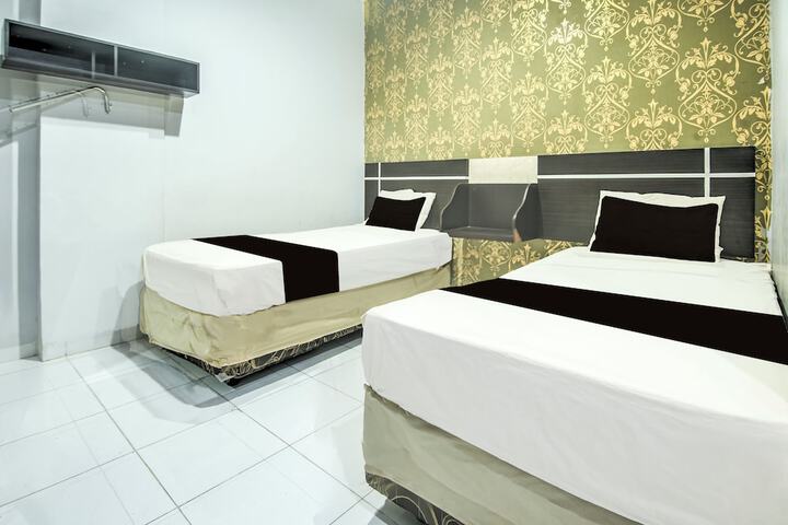 Room 8 of 8