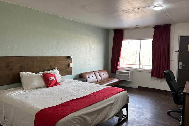 1 King Bed (15 of 20)