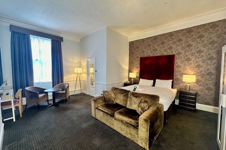 Room 12 of 63
