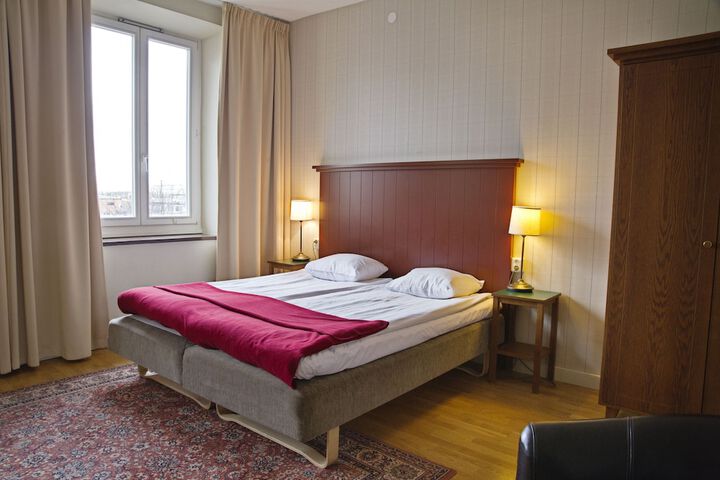 Room 13 of 56