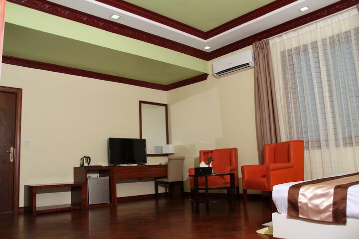 Room 37 of 51