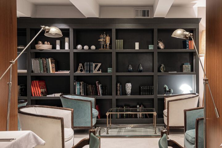 Room 42 of 76
