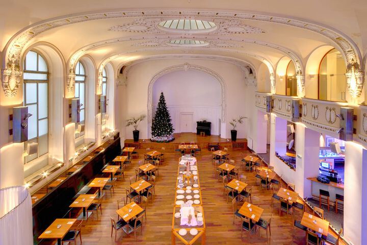 Food court