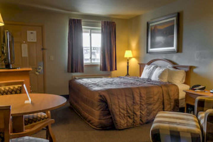 Room 4 of 17