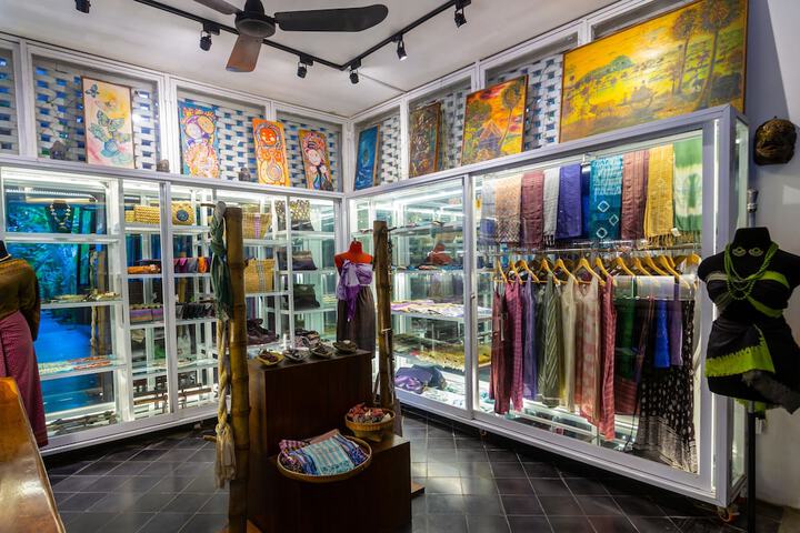 Gift Shop 97 of 131