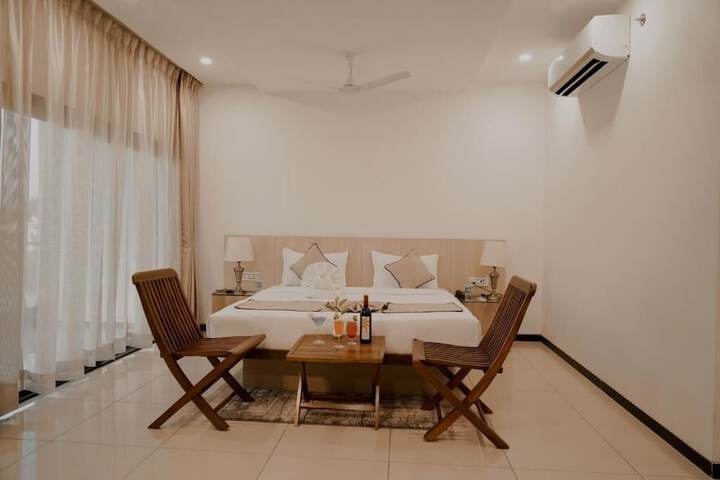 Room 16 of 27
