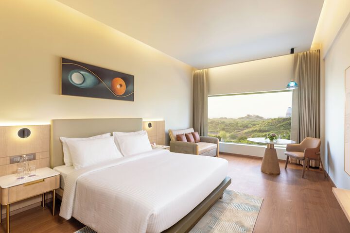Room 9 of 26