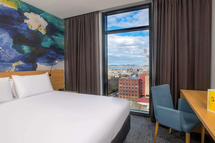 Room 19 of 173