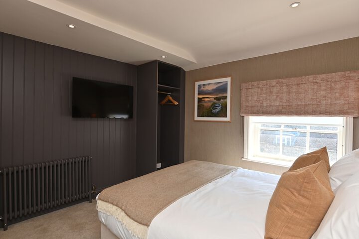 Room 28 of 79