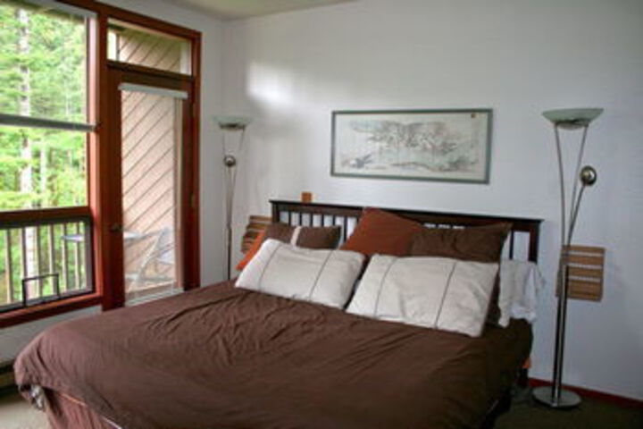 Room 102 of 697