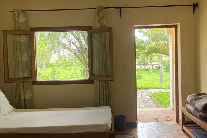 Room 6 of 50