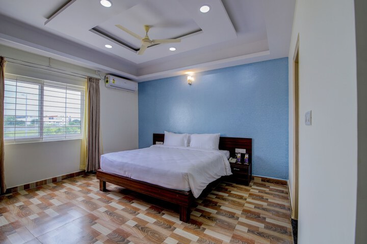 Room 14 of 34