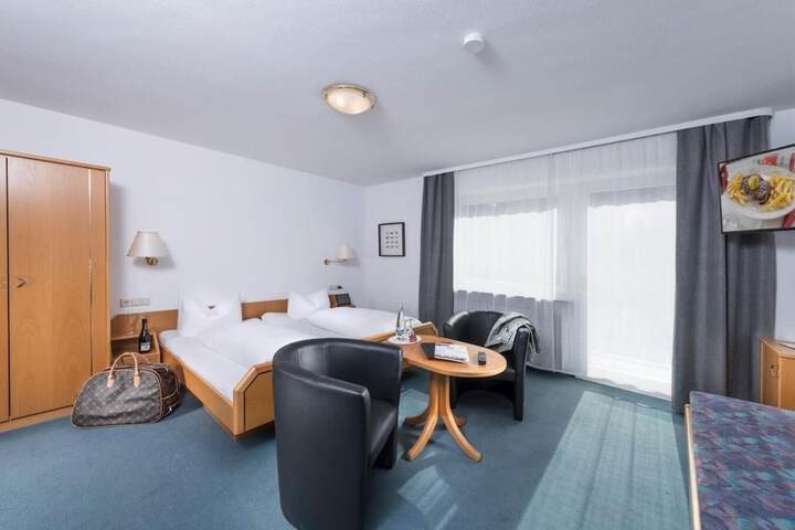 Room 9 of 46