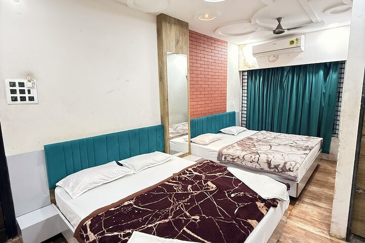 Room 15 of 19