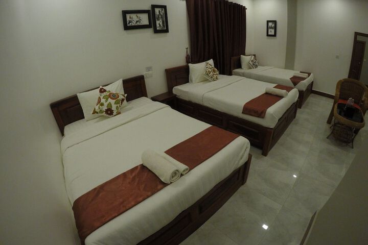 Room 9 of 40