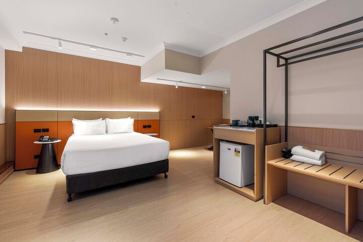 Room 38 of 95
