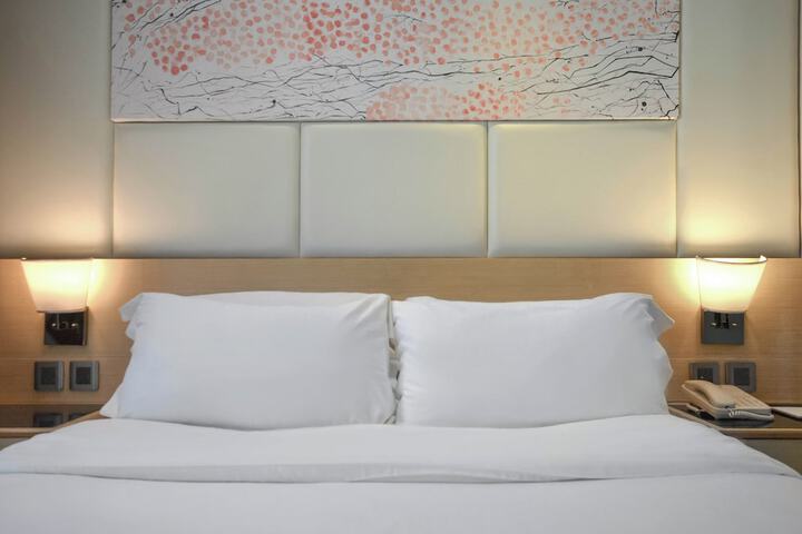 Room 10 of 39