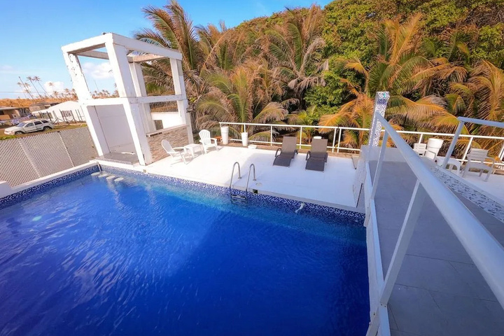 Pool 10 of 20