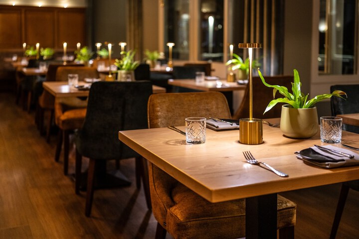 Dining 44 of 60