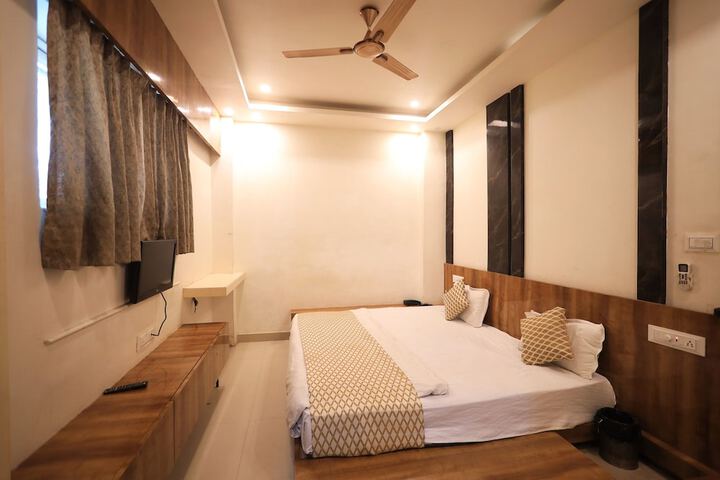 Room 17 of 31