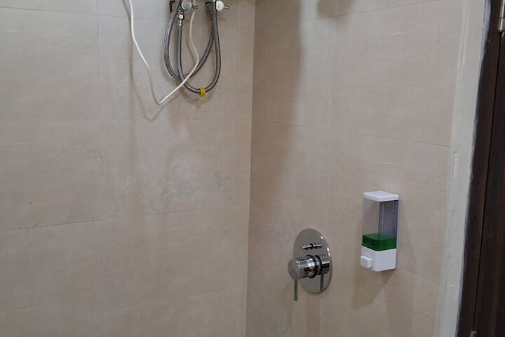 Room 15 of 25