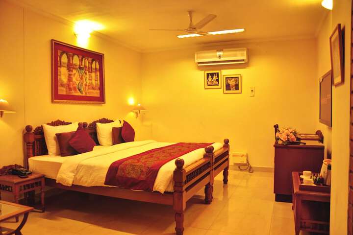 Room 5 of 72