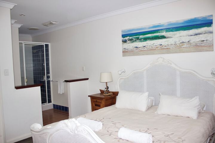 Room 6 of 178