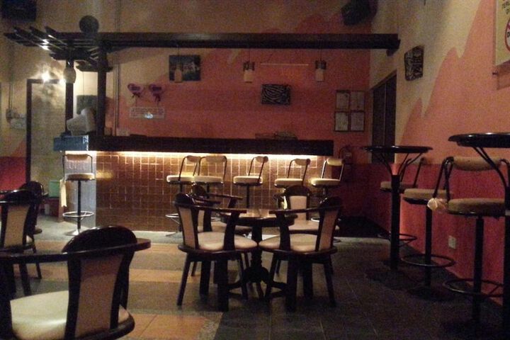 Dining 42 of 51