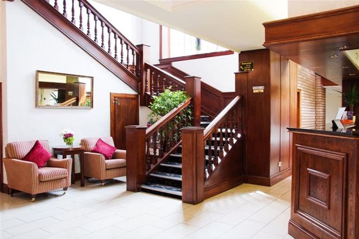 Hotel Lobby