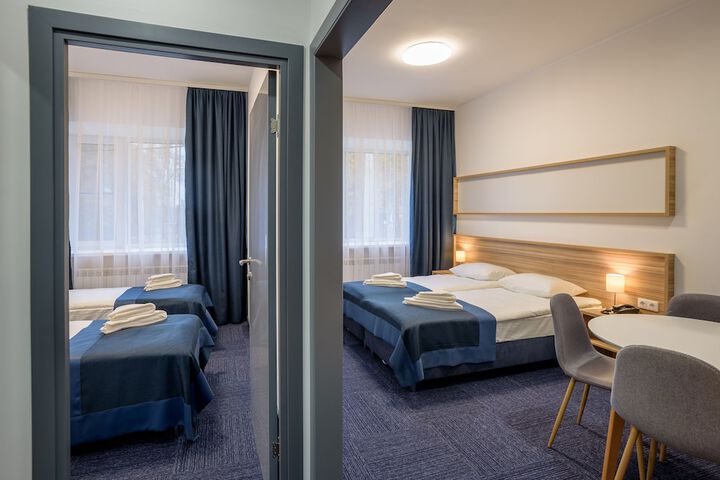 Room 4 of 24