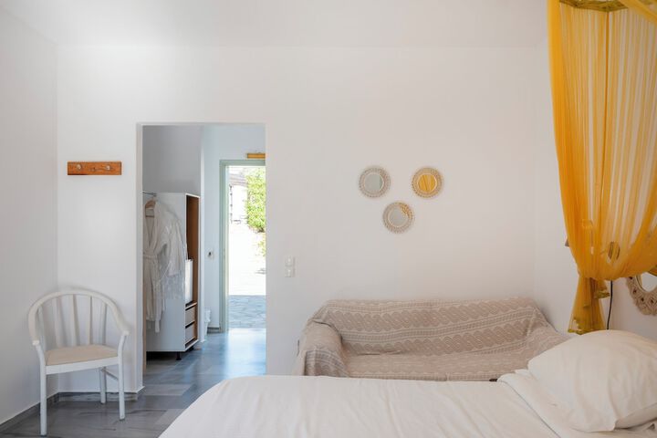 Room 37 of 183