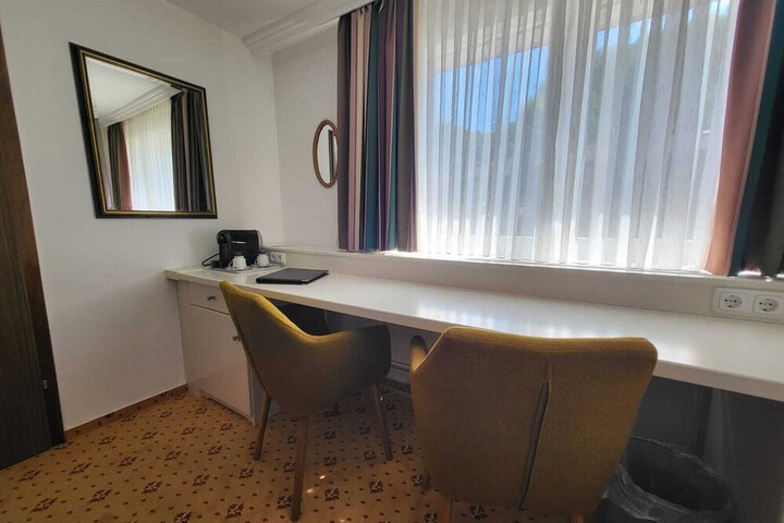 Room 15 of 64