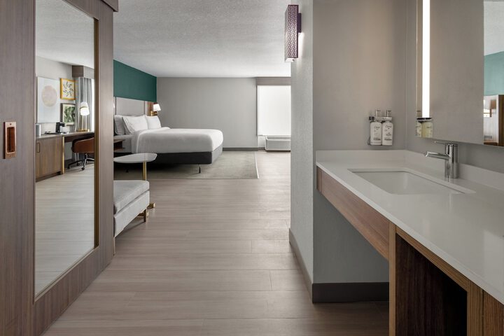 Room 29 of 70