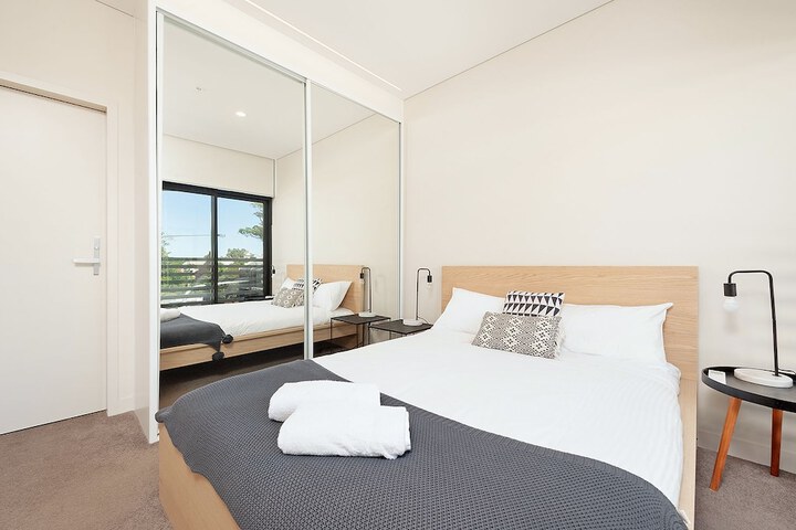Room 2 of 9