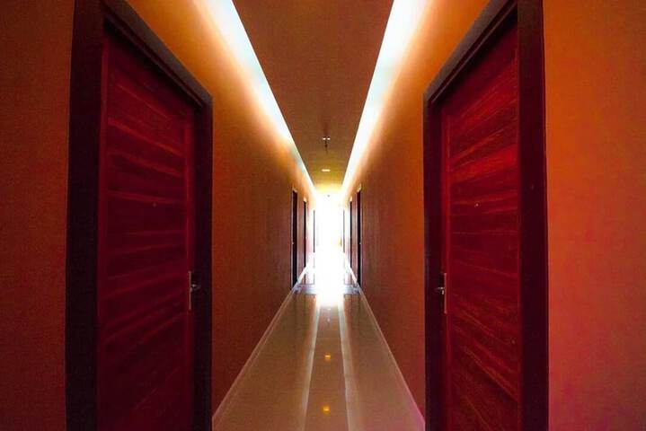 Ballroom/Hall 22 of 31