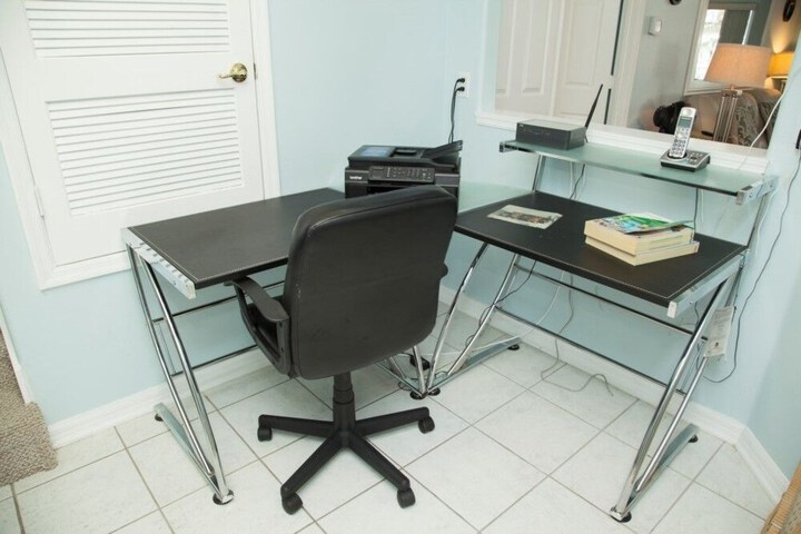 Room 12 of 36