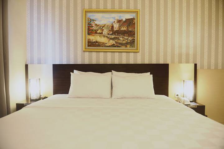 Room 5 of 44