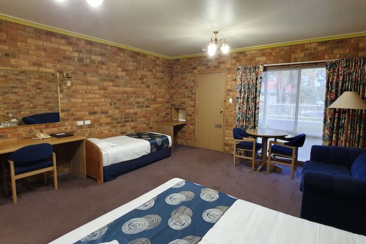Room 15 of 31